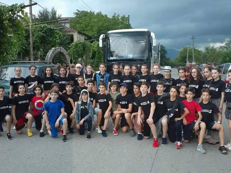 მერიის მხარდაჭერით ქორეოგრაფიული ანსამბლი ,,ლეჩხუმი" მაკედონიაში გაემგზავრა